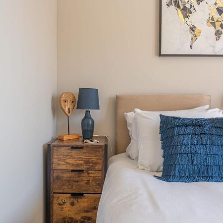 Superb One Bedroom Apartment In Coventry Cv1 *New* Eksteriør billede